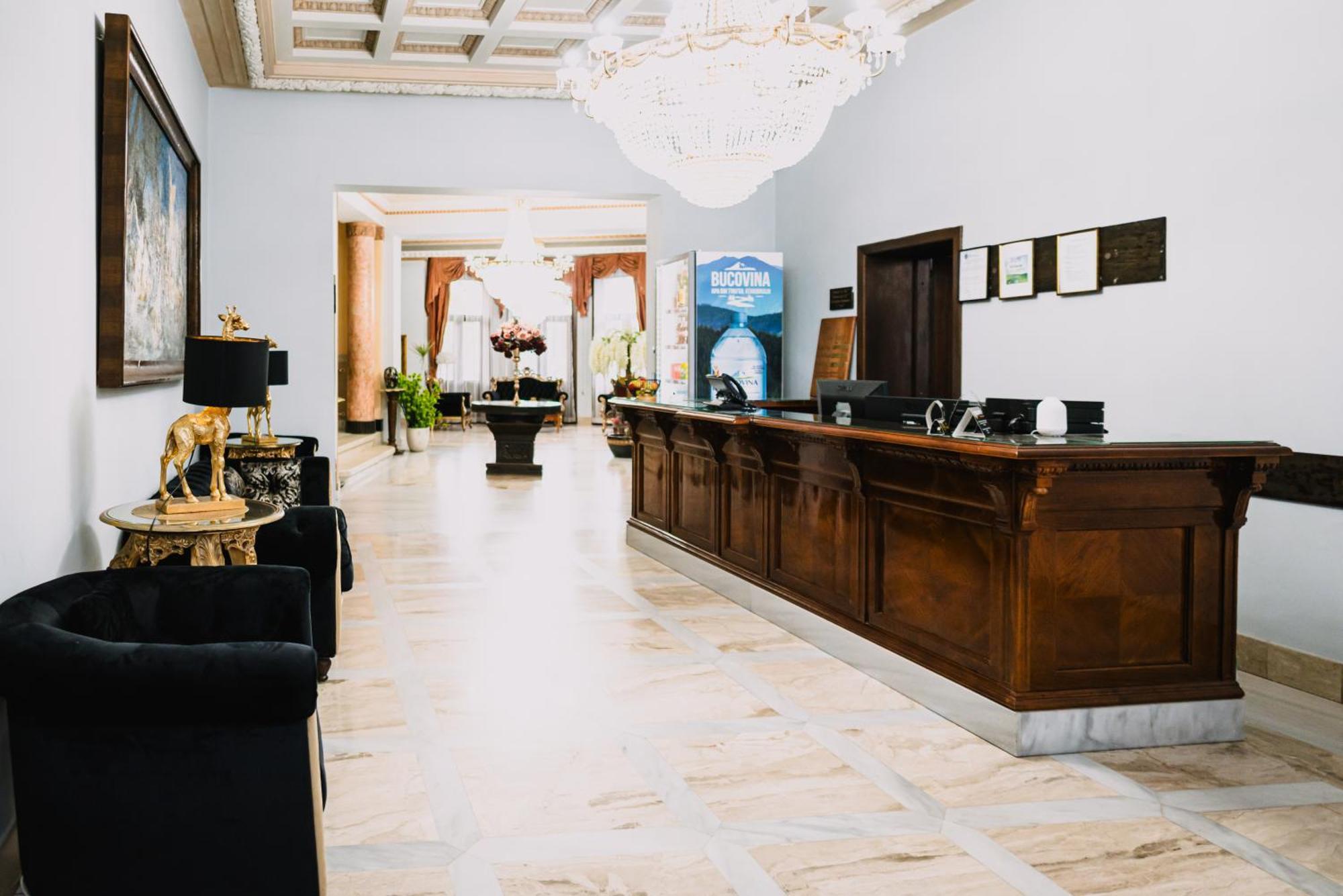 Vigo Hotel Ploieşti Buitenkant foto