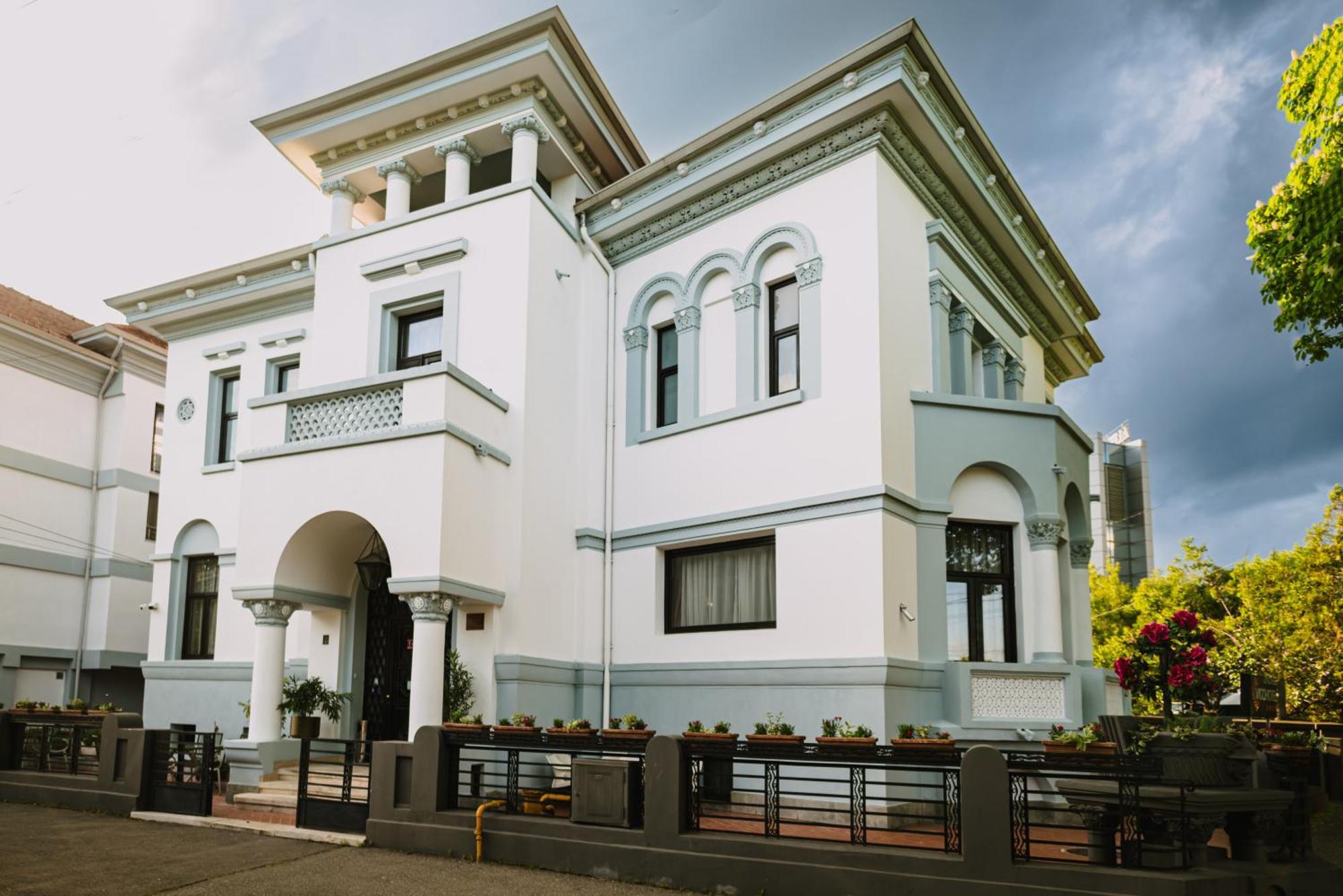 Vigo Hotel Ploieşti Buitenkant foto
