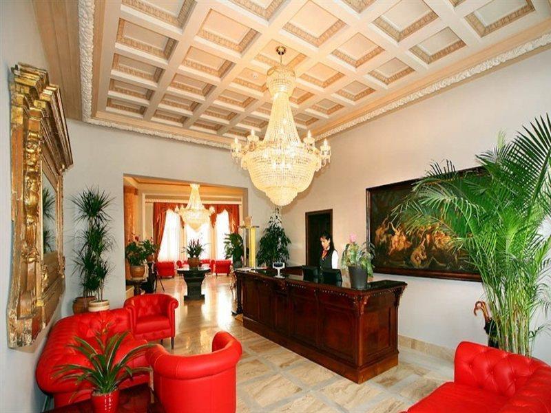 Vigo Hotel Ploieşti Buitenkant foto